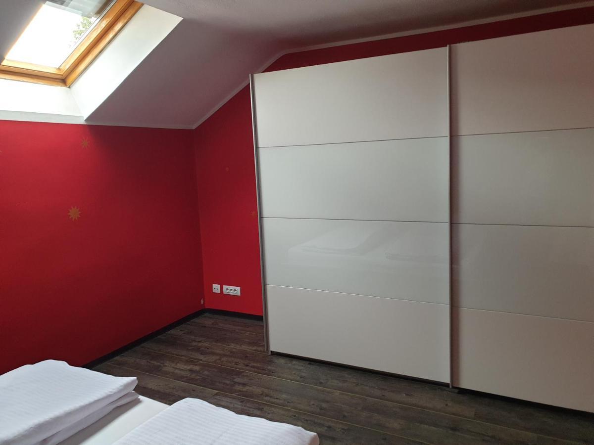 Hisa Bizjak Kranj Luaran gambar