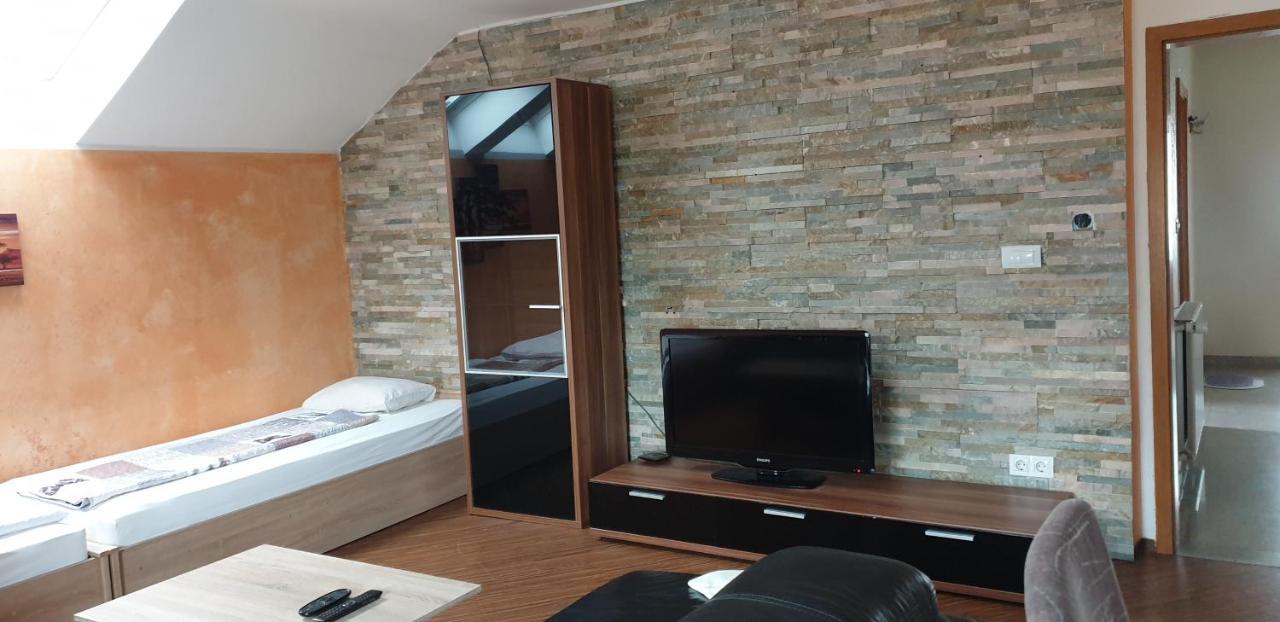 Hisa Bizjak Kranj Luaran gambar